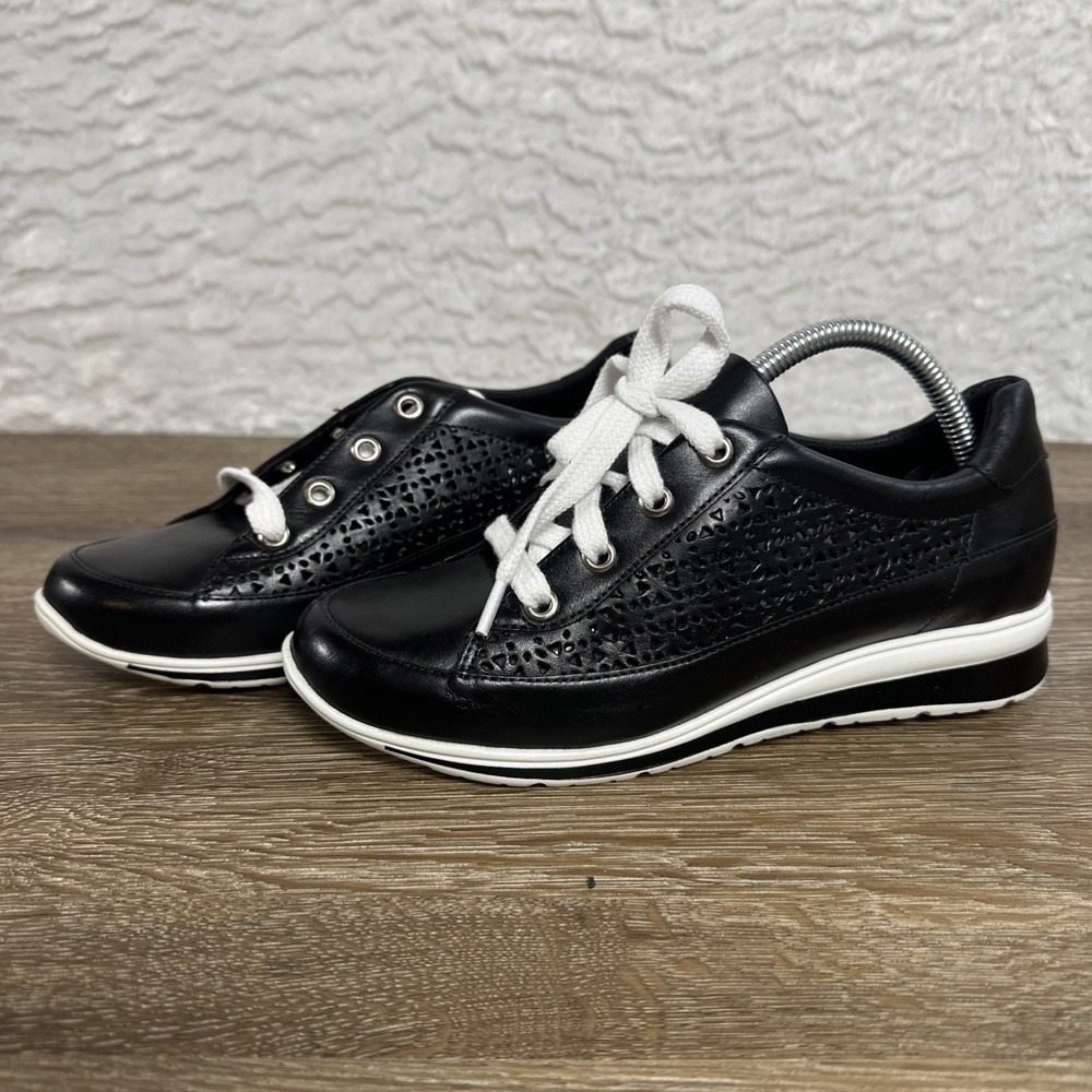 Walking Cradles Blk Leather Sneakers Womens 6M Comfort Lace Up Perforated Shoes